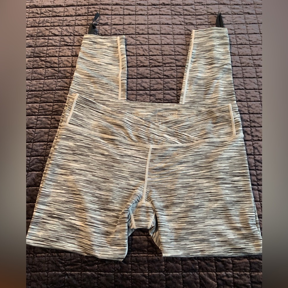 Merrell low rise leggings 🌟
